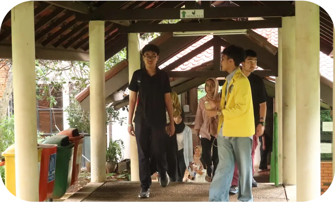 Photo 2 Bedah Universitas